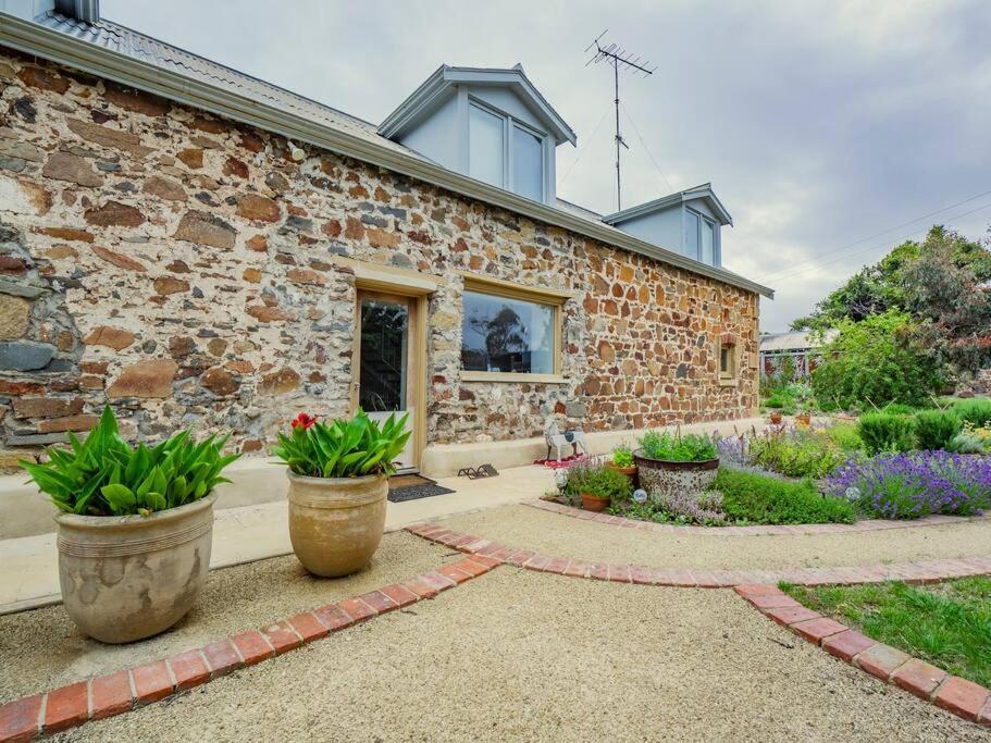 Villa *Newly Relisted* Coach House At Lisdillon Vineyard Little Swanport Exterior foto
